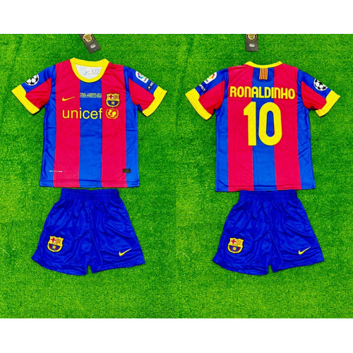 8208 Детски футболен комплект Barcelona RONALDINHO 10
